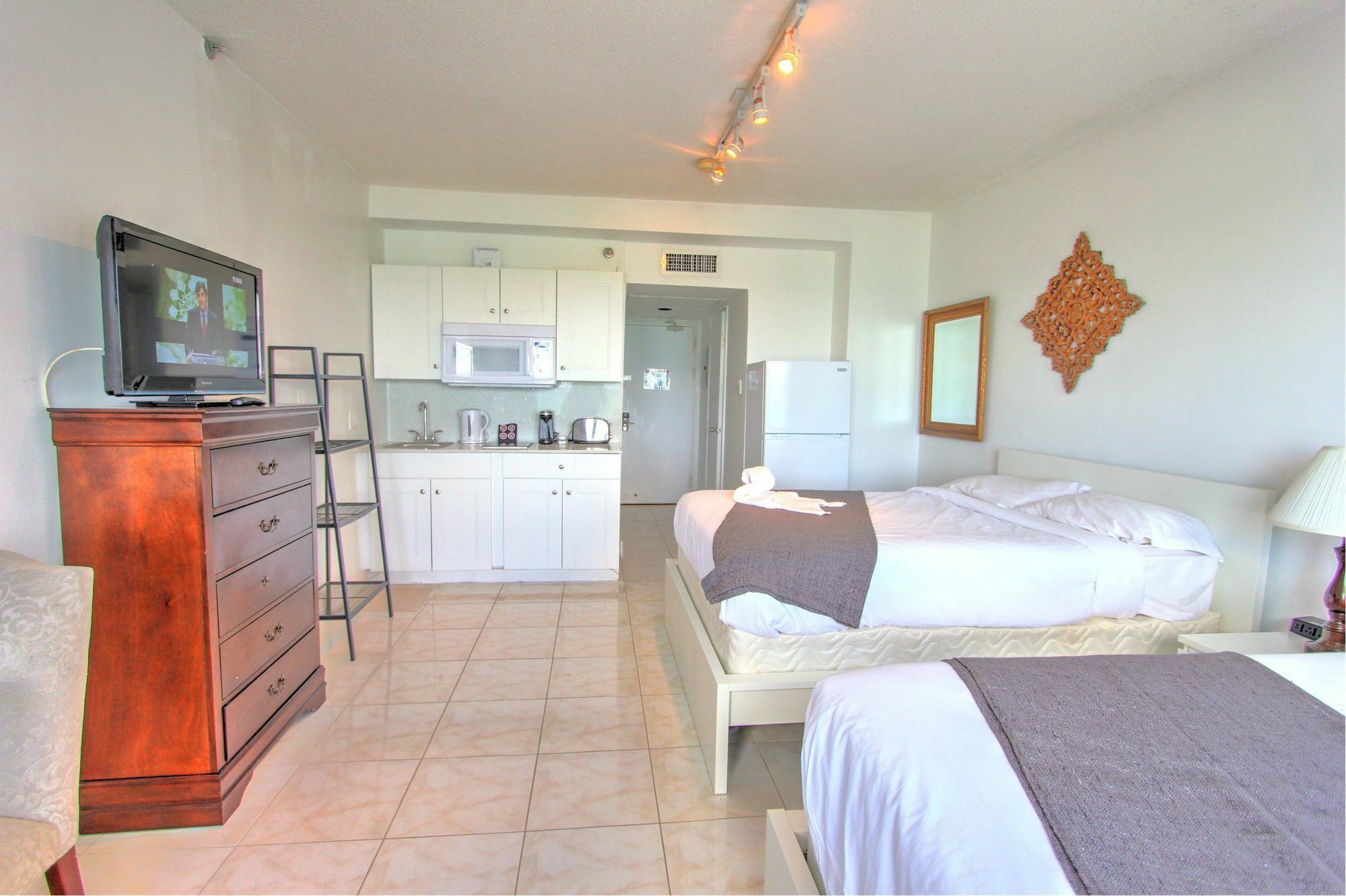 Private Apartments At The Casablanca Miami Beach Esterno foto