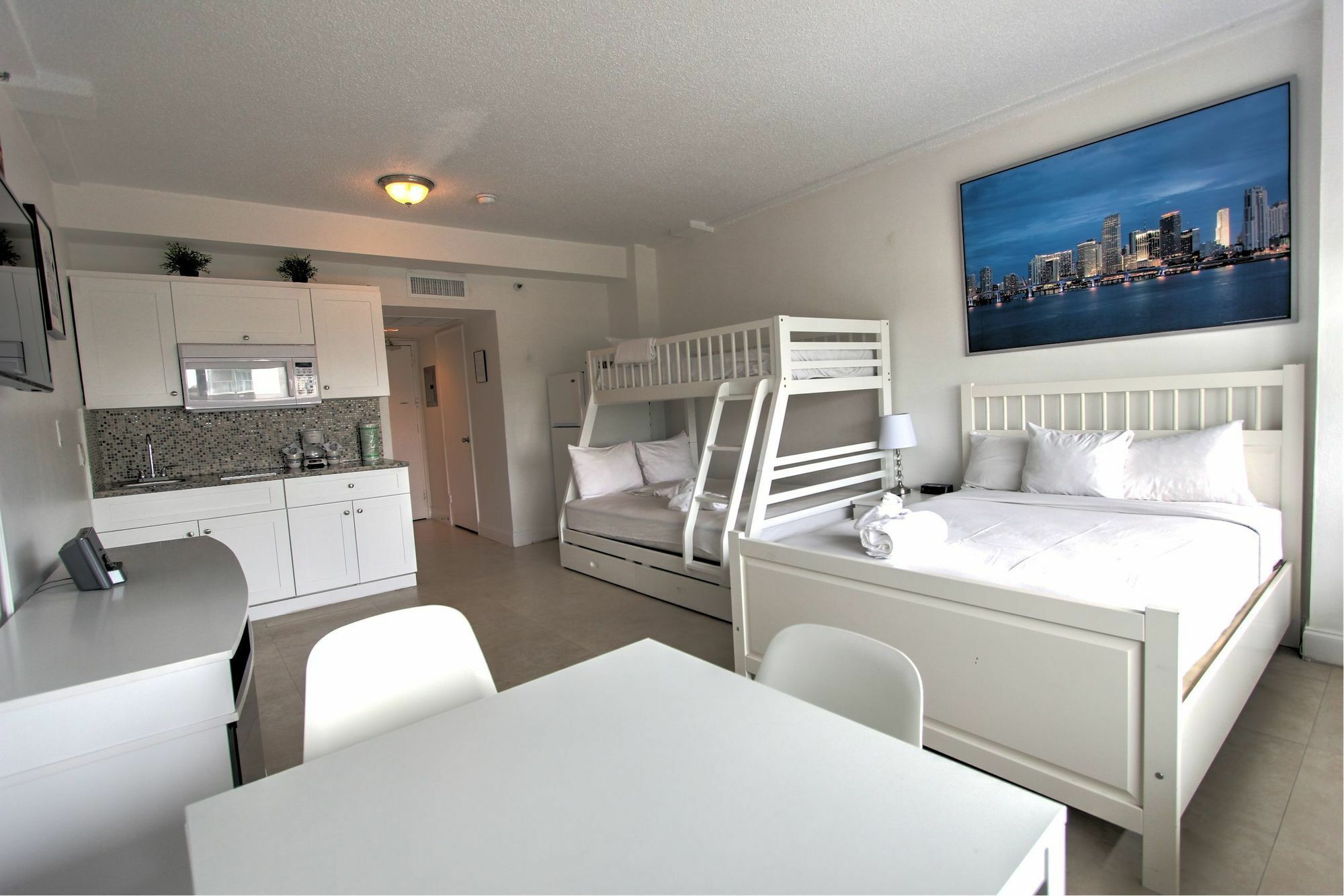 Private Apartments At The Casablanca Miami Beach Esterno foto