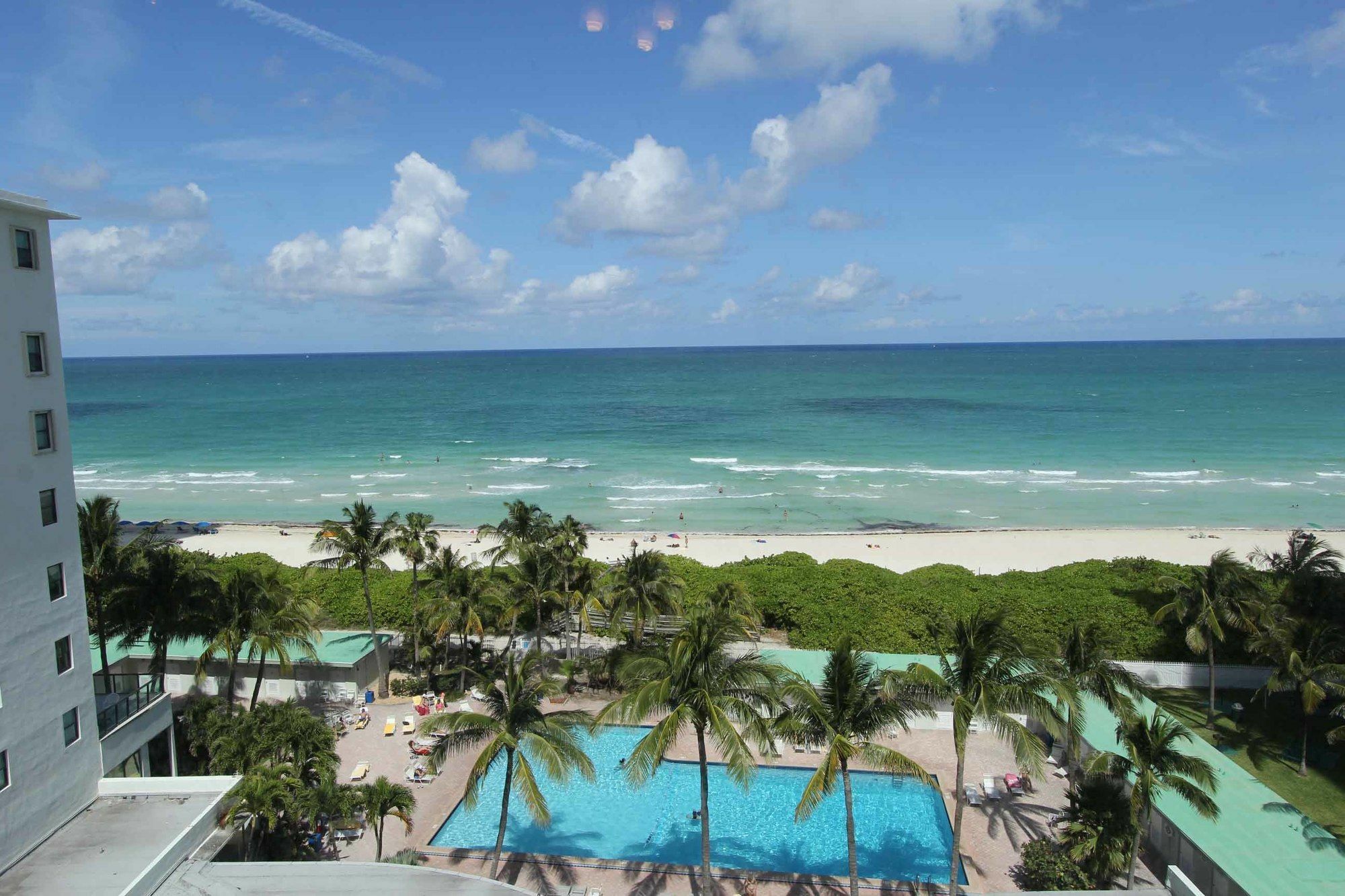 Private Apartments At The Casablanca Miami Beach Esterno foto