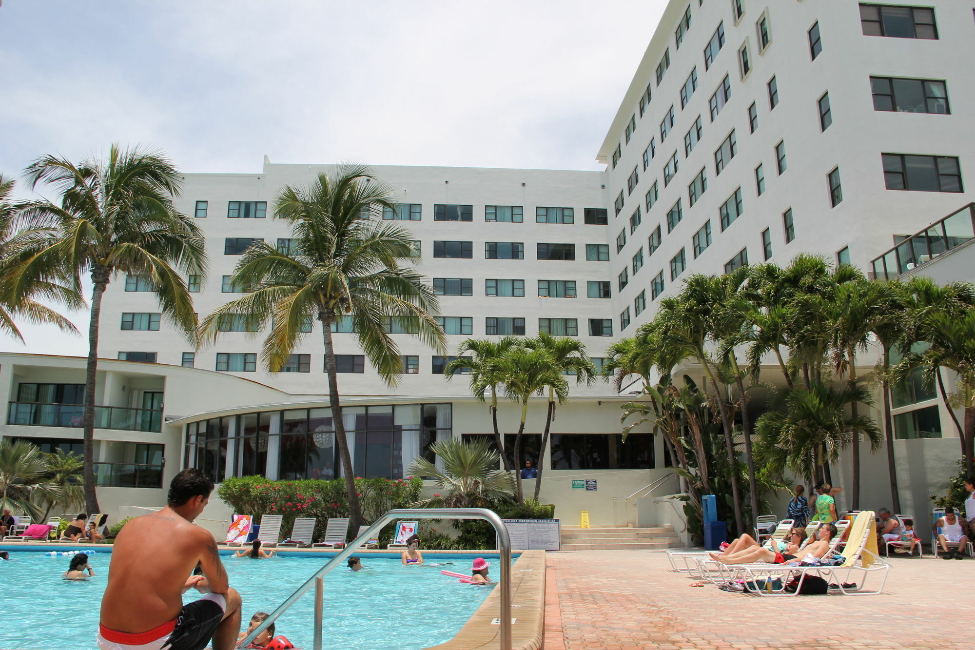 Private Apartments At The Casablanca Miami Beach Esterno foto