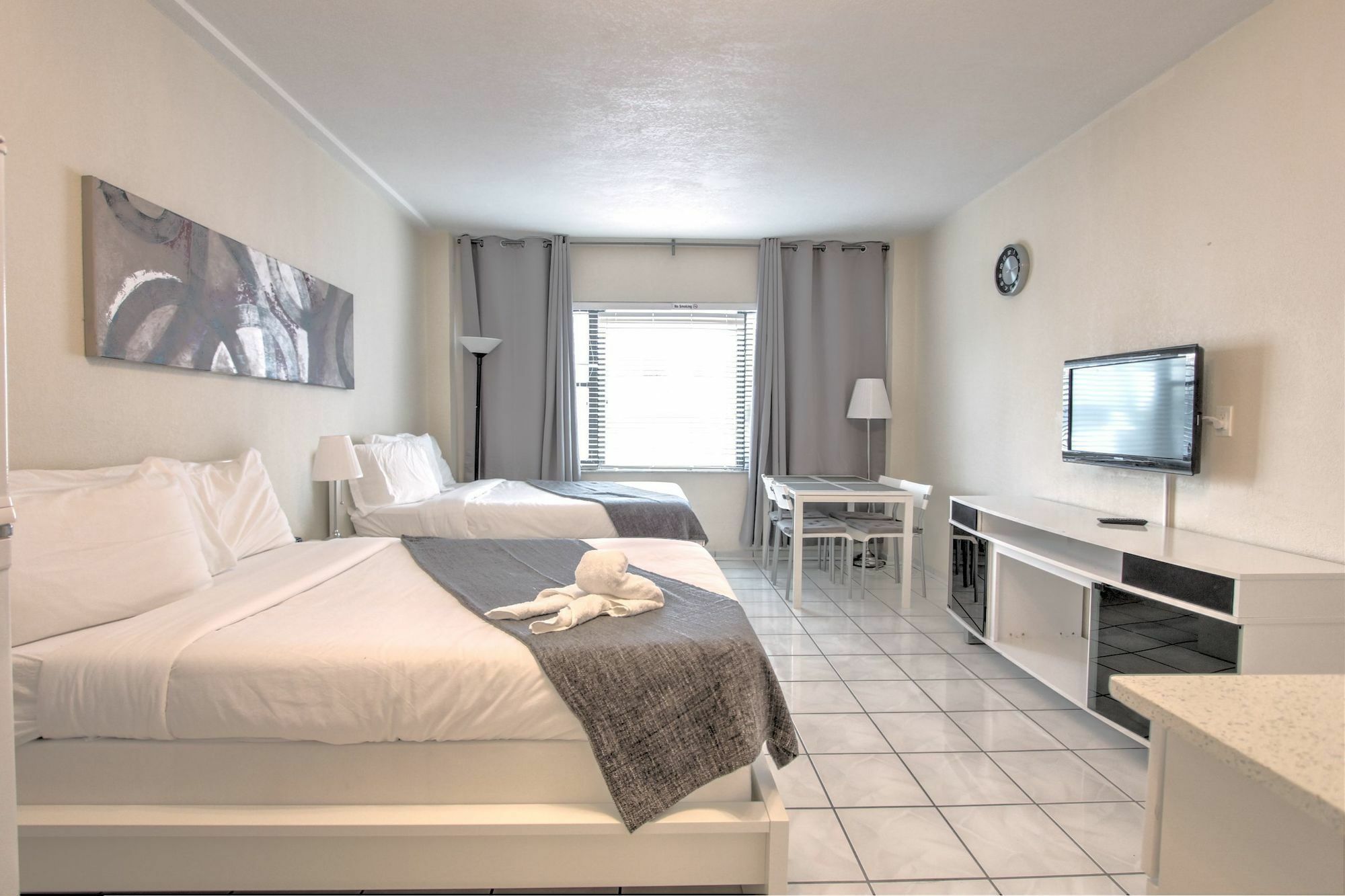Private Apartments At The Casablanca Miami Beach Esterno foto
