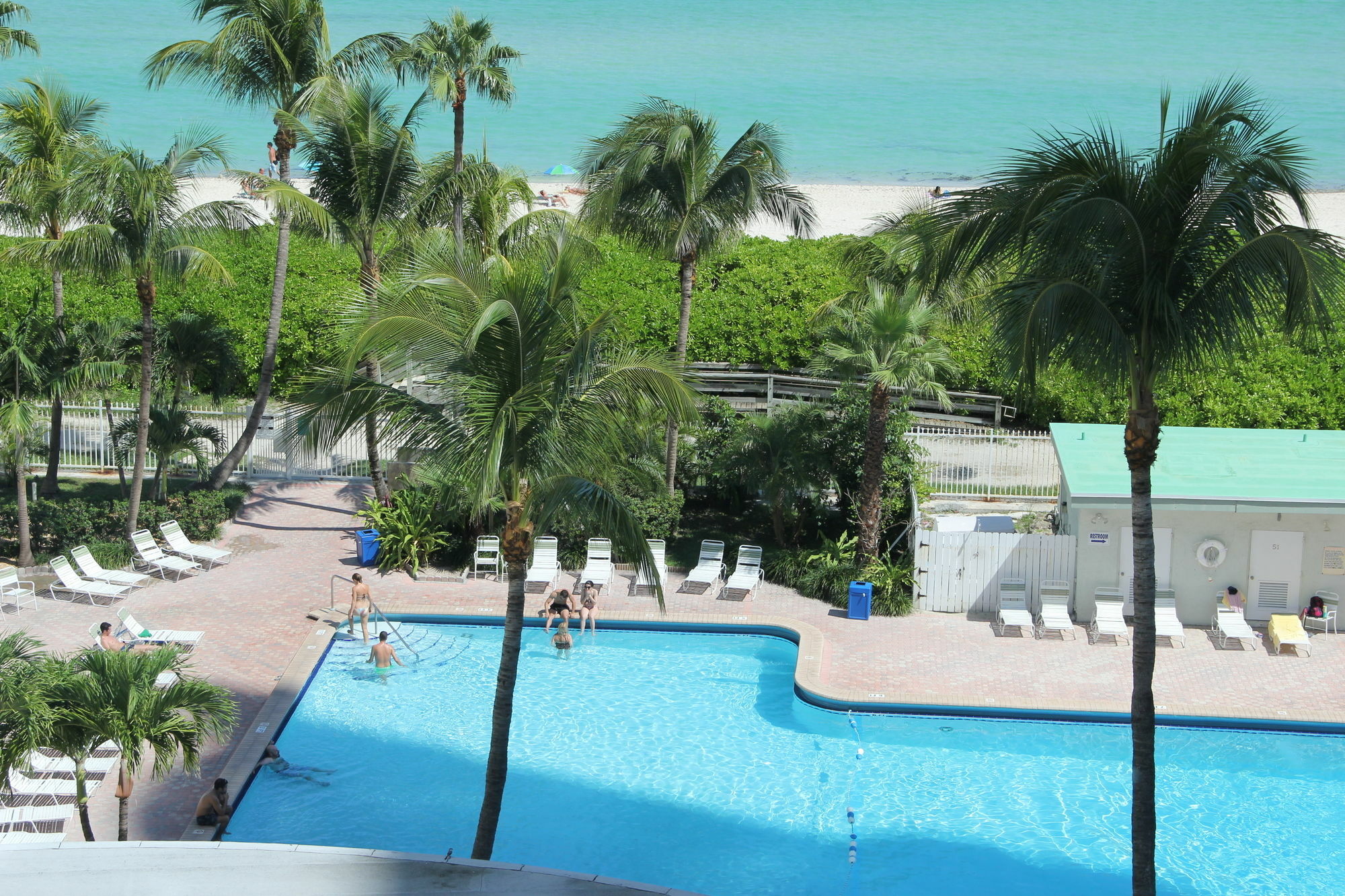 Private Apartments At The Casablanca Miami Beach Esterno foto