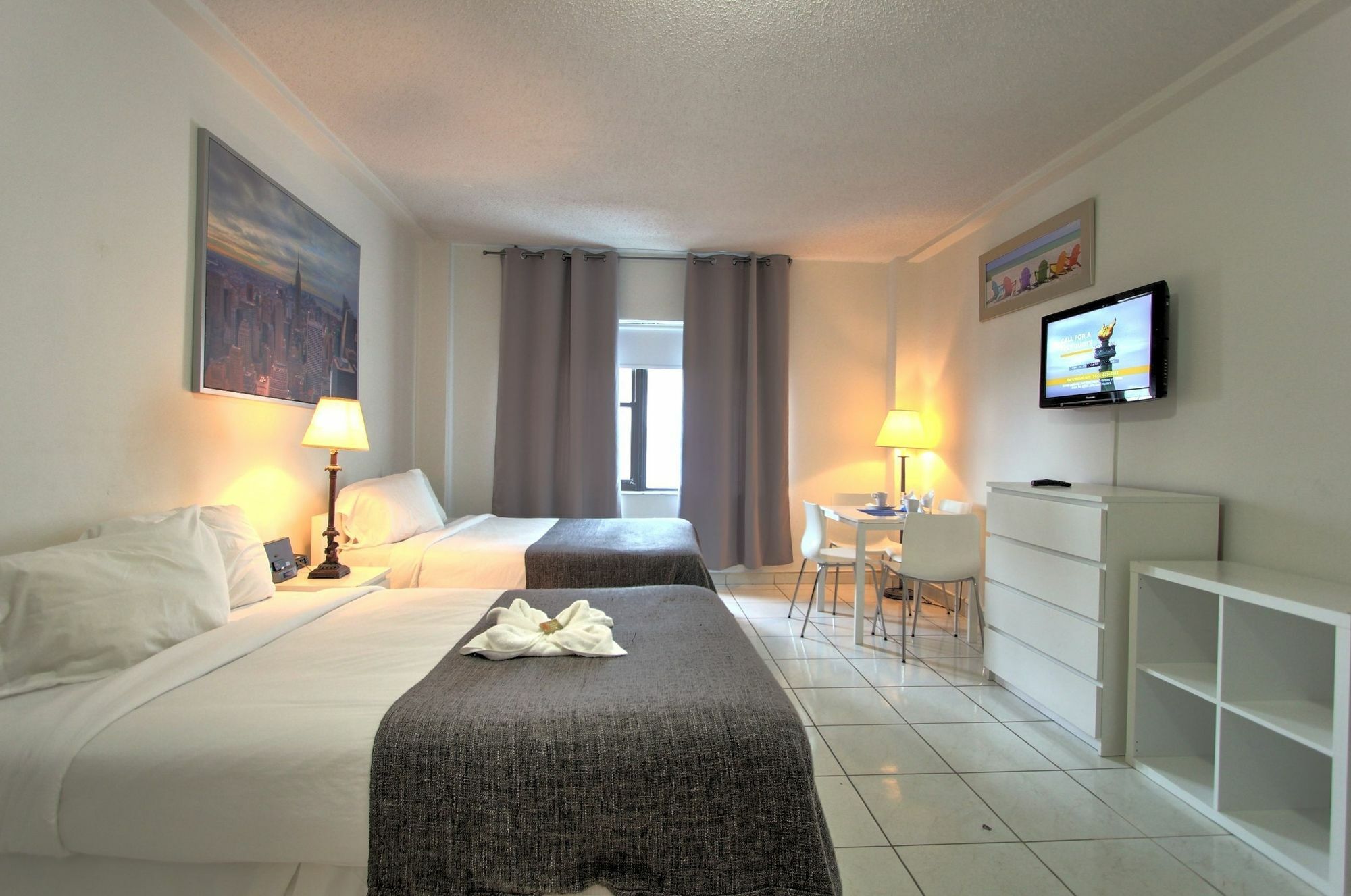 Private Apartments At The Casablanca Miami Beach Esterno foto