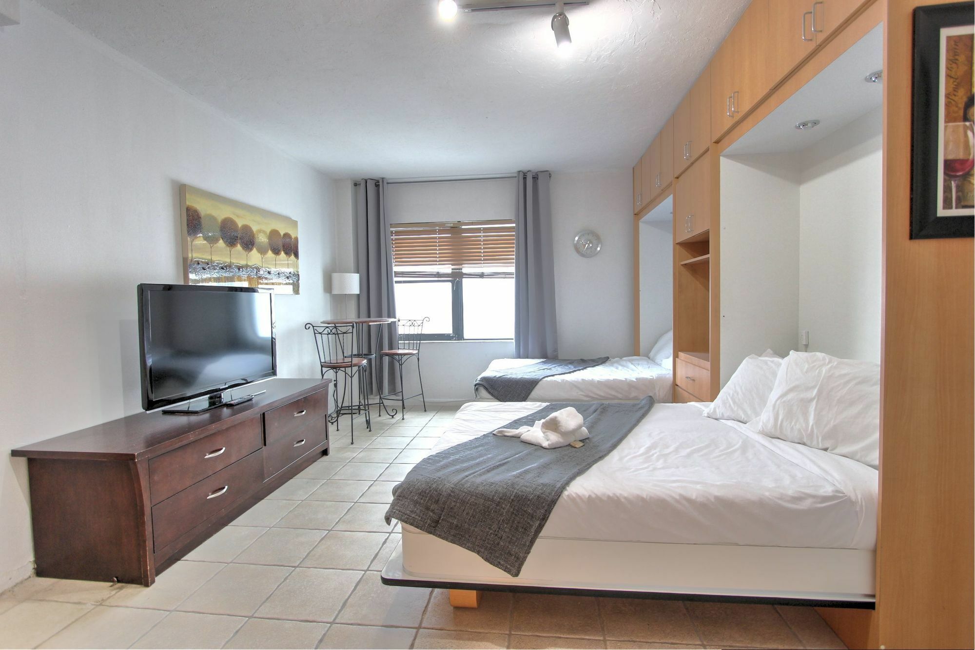 Private Apartments At The Casablanca Miami Beach Esterno foto