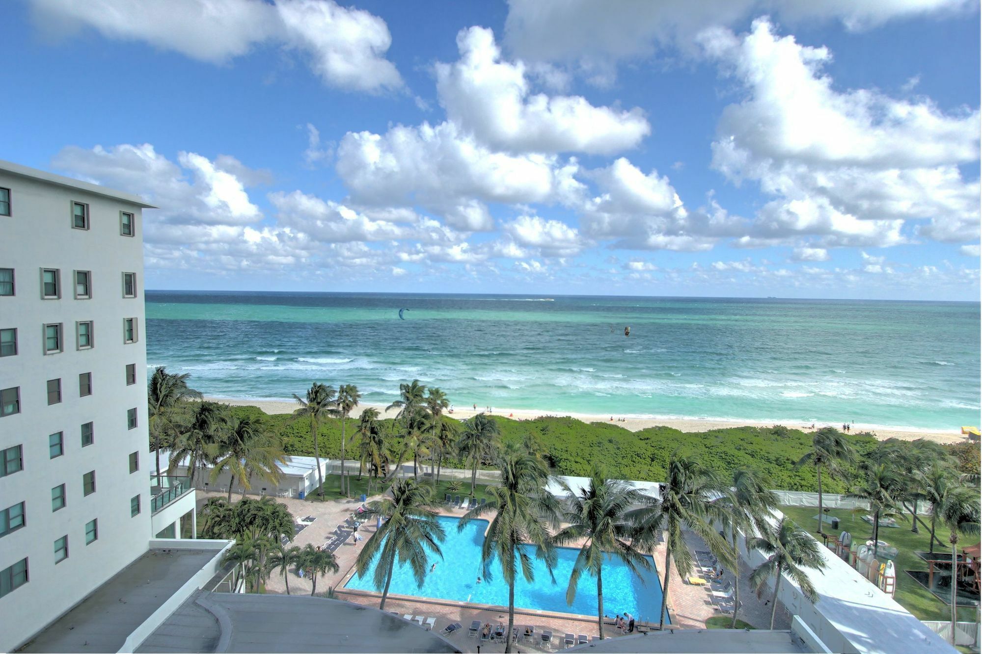 Private Apartments At The Casablanca Miami Beach Esterno foto