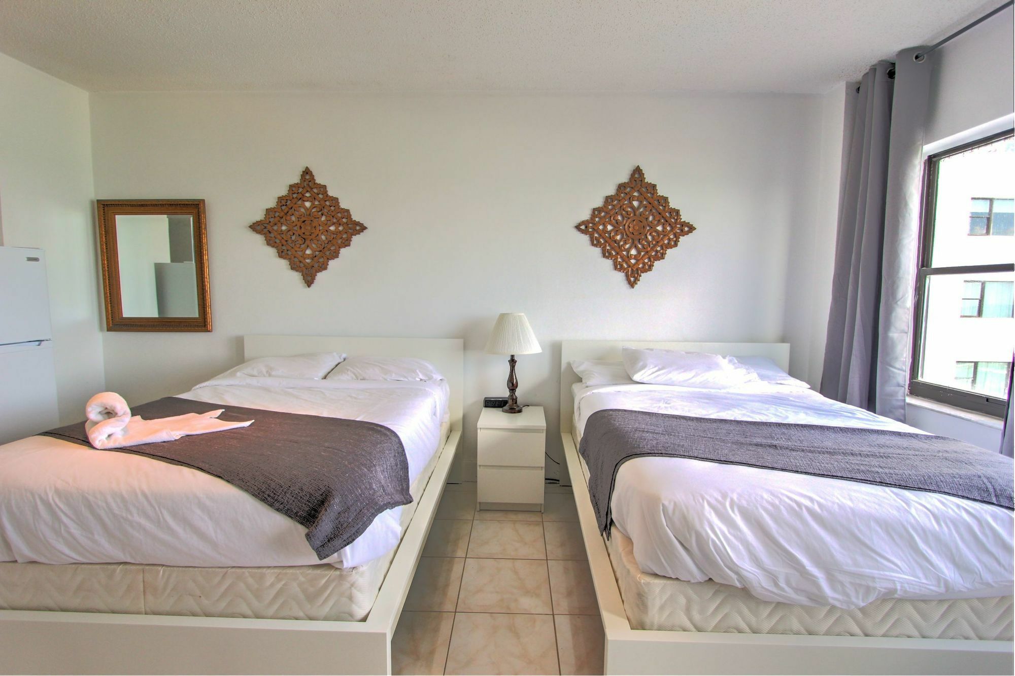 Private Apartments At The Casablanca Miami Beach Esterno foto