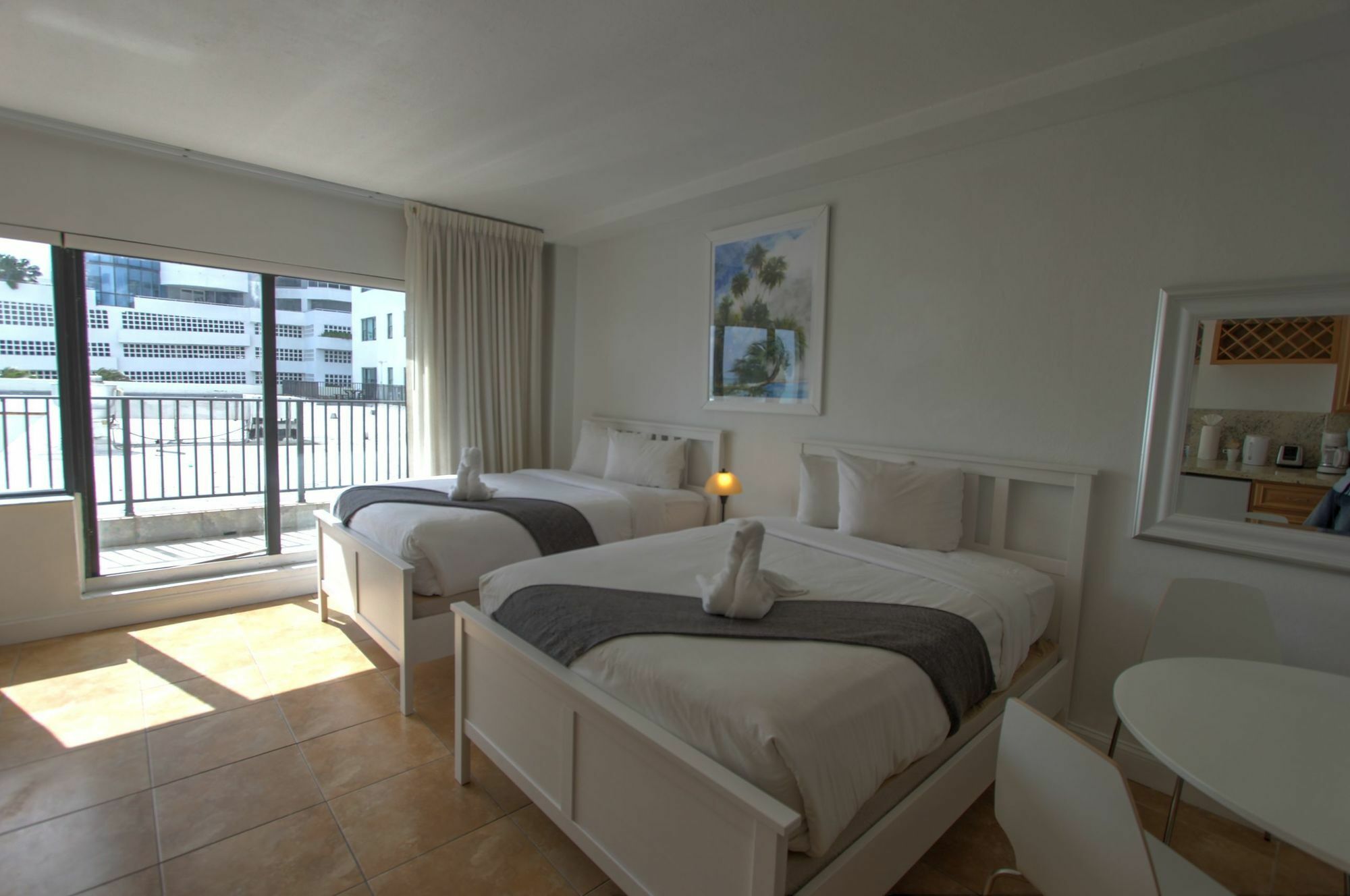 Private Apartments At The Casablanca Miami Beach Esterno foto